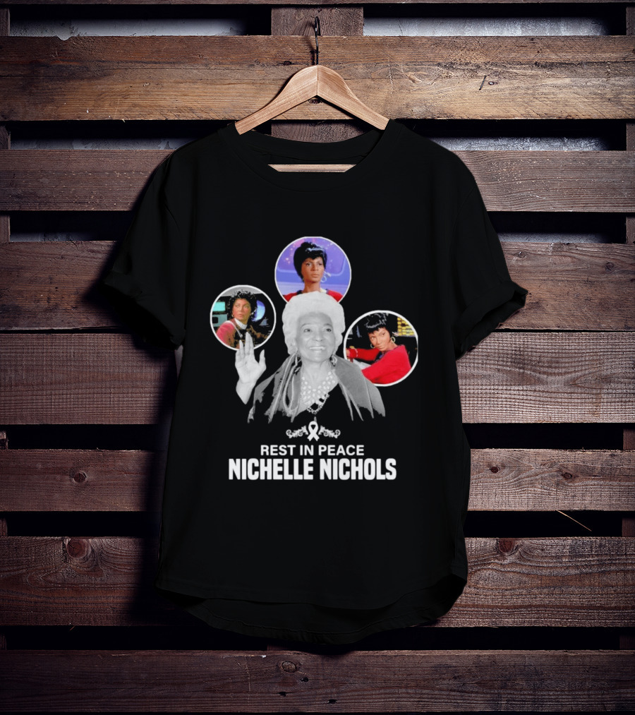Rest In Peace Nichelle Nichols Star Trek Tribute Spock Hand Salute T-Shirt