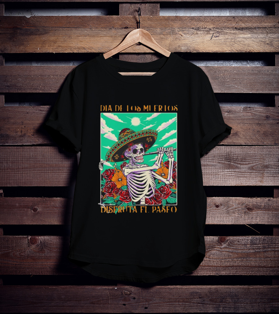 Calavera Golfer Día De Los Muertos Sombrero Flores Disfruta El Paseo T-Shirt