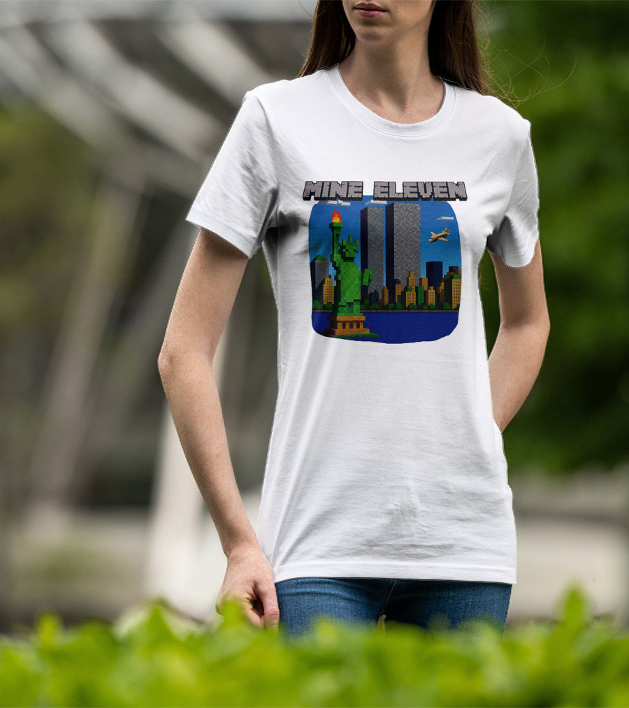 Mine Eleven Pixel City Statue Vector World Twin Towers Scene T-Shirt