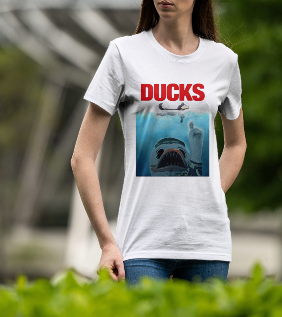 Oregon Ducks Jaws Parody With Washington Huskies Rivalry T-Shirt