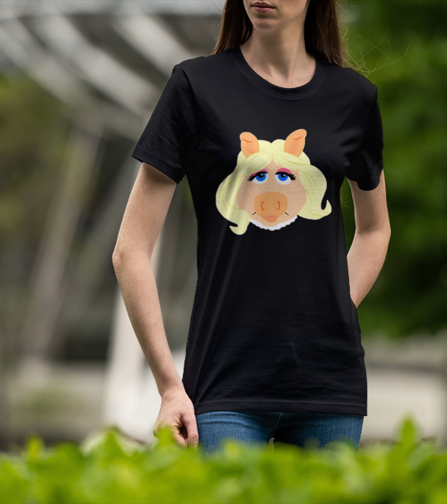 Miss Piggy Iconic Jim Henson's Muppets Character Blonde Hair Blue Eyes T-Shirt
