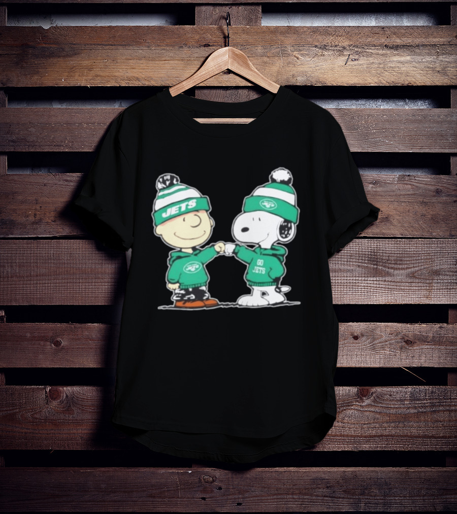 Original Peanuts Charlie Brown Snoopy New York Jets Fist Bump Go Jets Football T-Shirt
