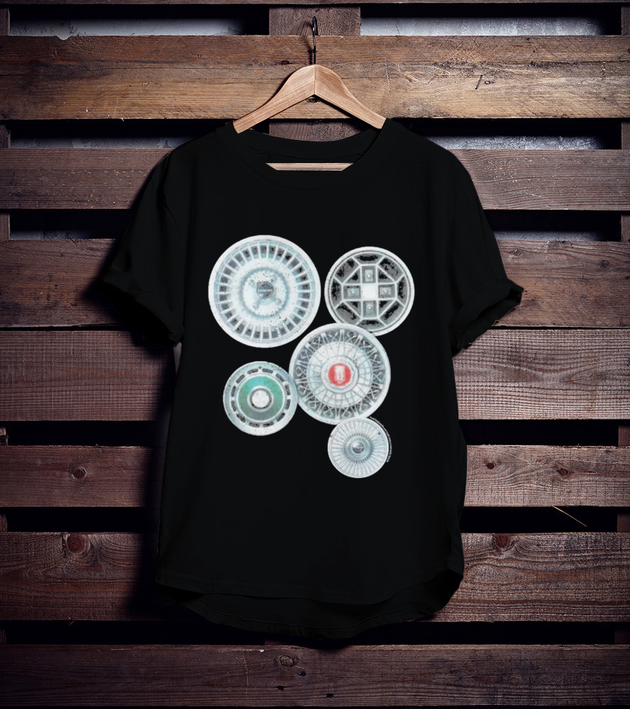 Vintage Ford Hubcaps Collection Classic Car Enthusiast Retro Wheels T-Shirt