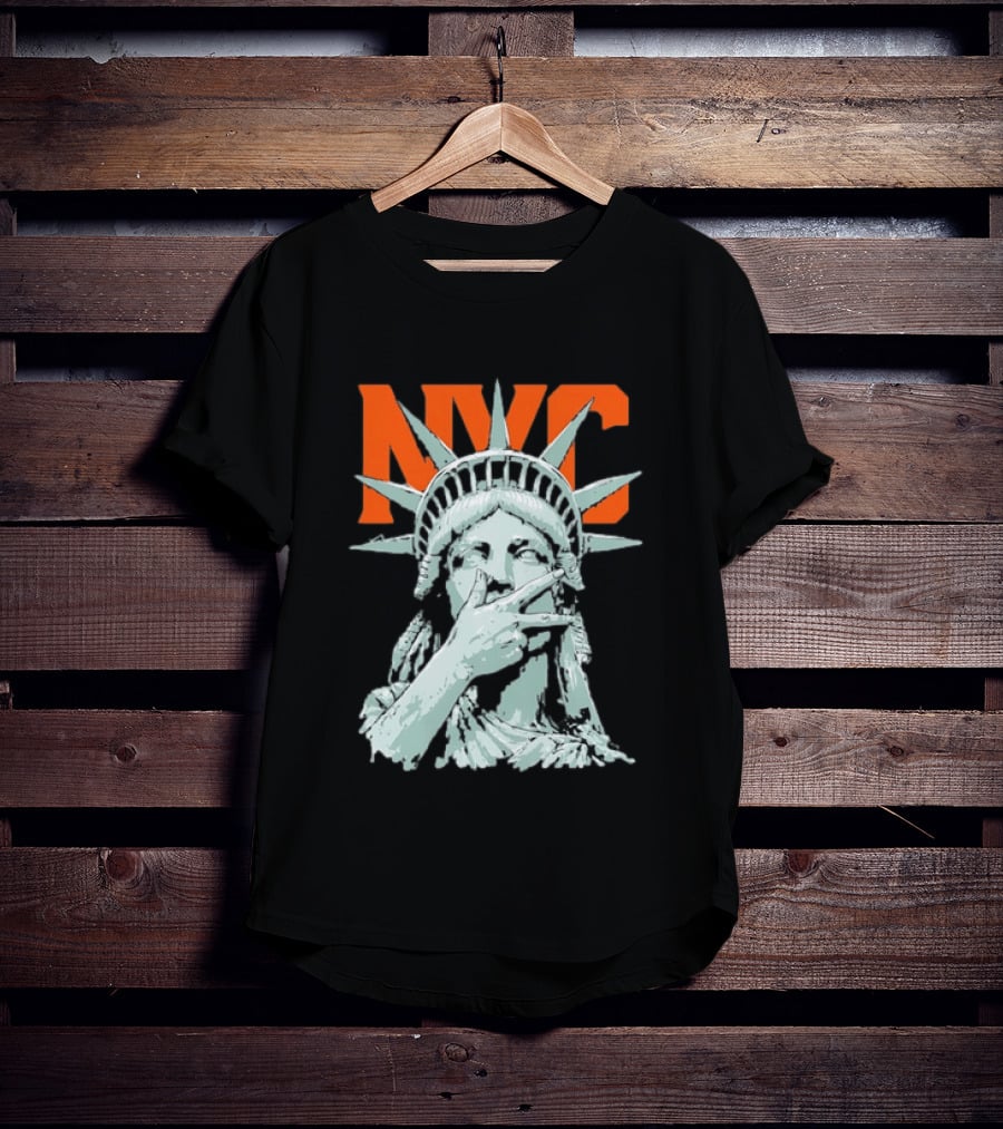 NYC Statue Of Liberty Peace Gesture Iconic Liberty T-Shirt