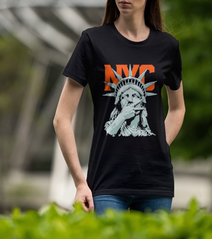 NYC Statue Of Liberty Peace Gesture Iconic Liberty T-Shirt