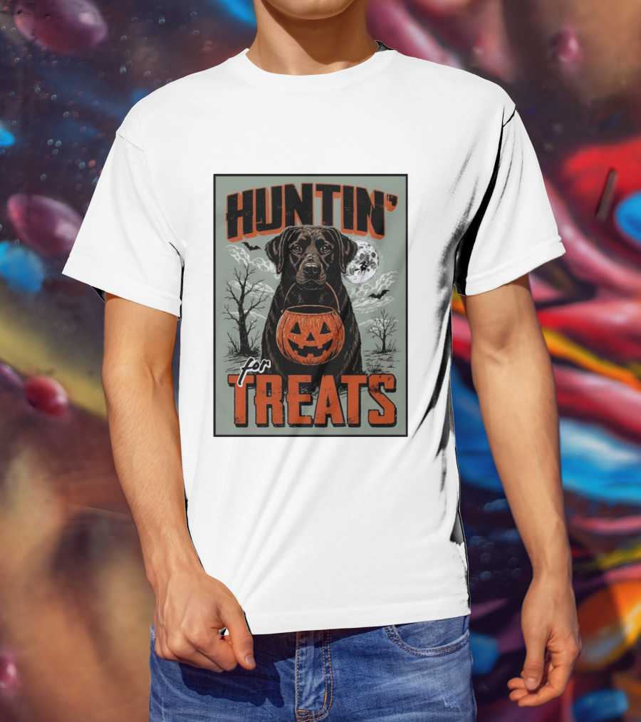 Black Labrador Huntin' For Treats Halloween Dog Moon And Jack O' Lantern T-Shirt