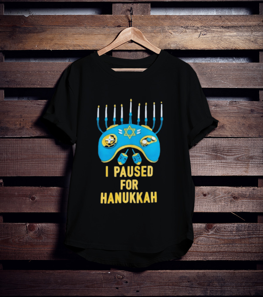 I Paused For Hanukkah Menorah Gaming Controller Star Of David T-Shirt