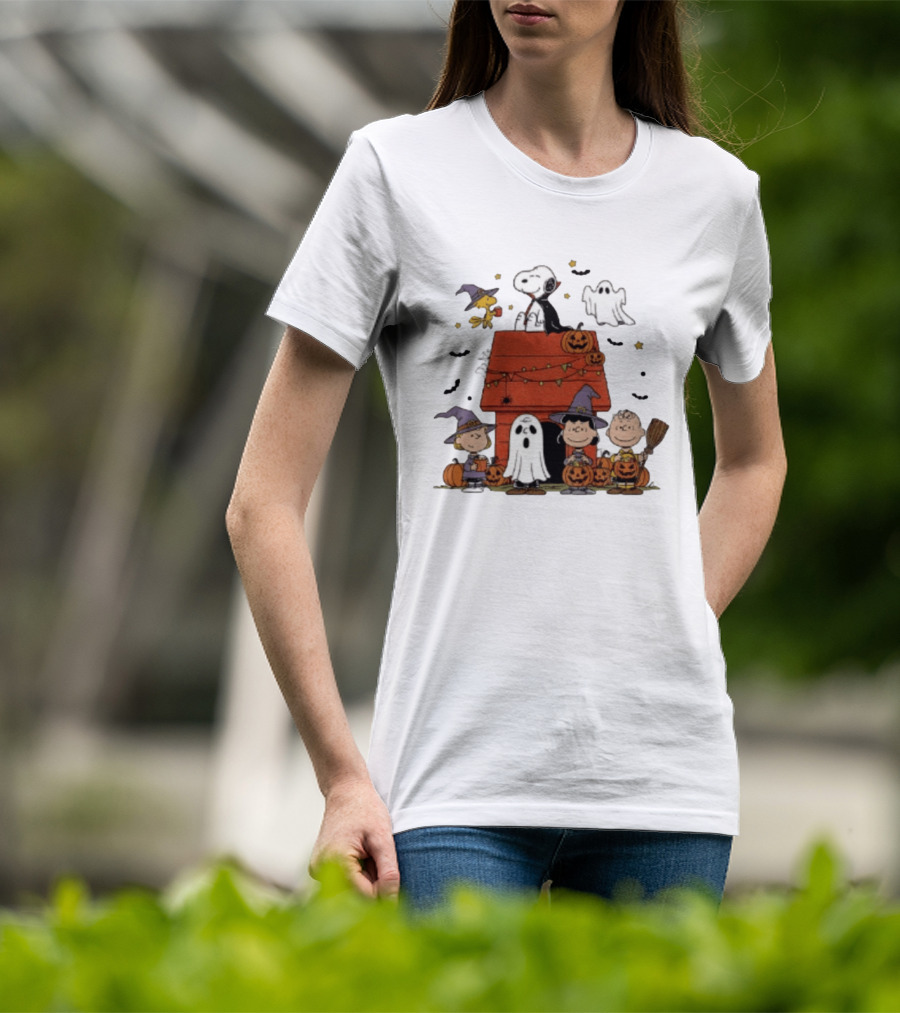 Snoopy Halloween Woodstock Ghost Pumpkins Charlie Brown Lucy 2025 T-Shirt