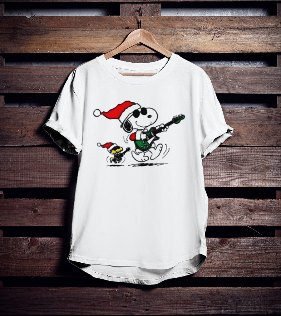 Snoopy Christmas Rocking Guitar Santa Hat Woodstock Peanuts T-Shirt