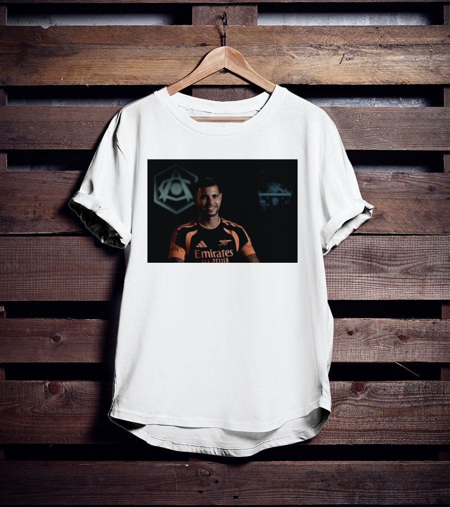 Emirates Fly Better Arsenal Move Ambitions Guimarães SOPHIA T-Shirt