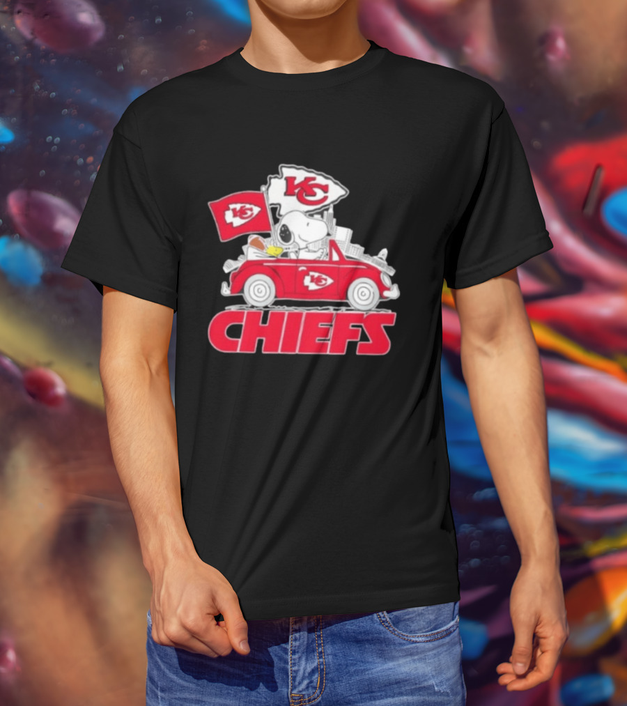 Snoopy Driving Kansas City Chiefs Car With Skyline And Flag T-Shirt