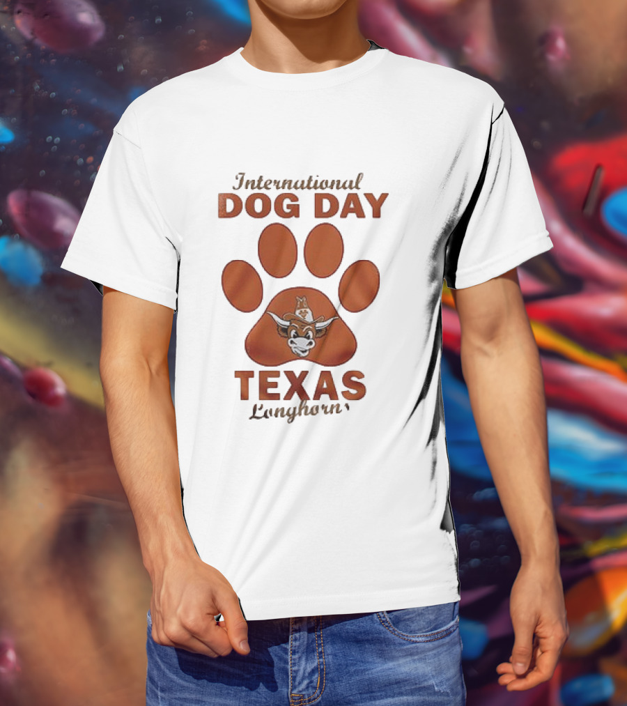 International Dog Day Texas Longhorns Paw Print T-Shirt