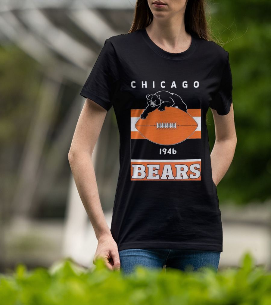 Chicago Bears 1946 Football Vintage Team History T-Shirt