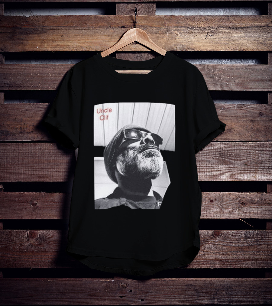 Uncle Clif Bring Back Common Sense Vintage Style Black And White Bearded Man In Sunglasses T-Shirt