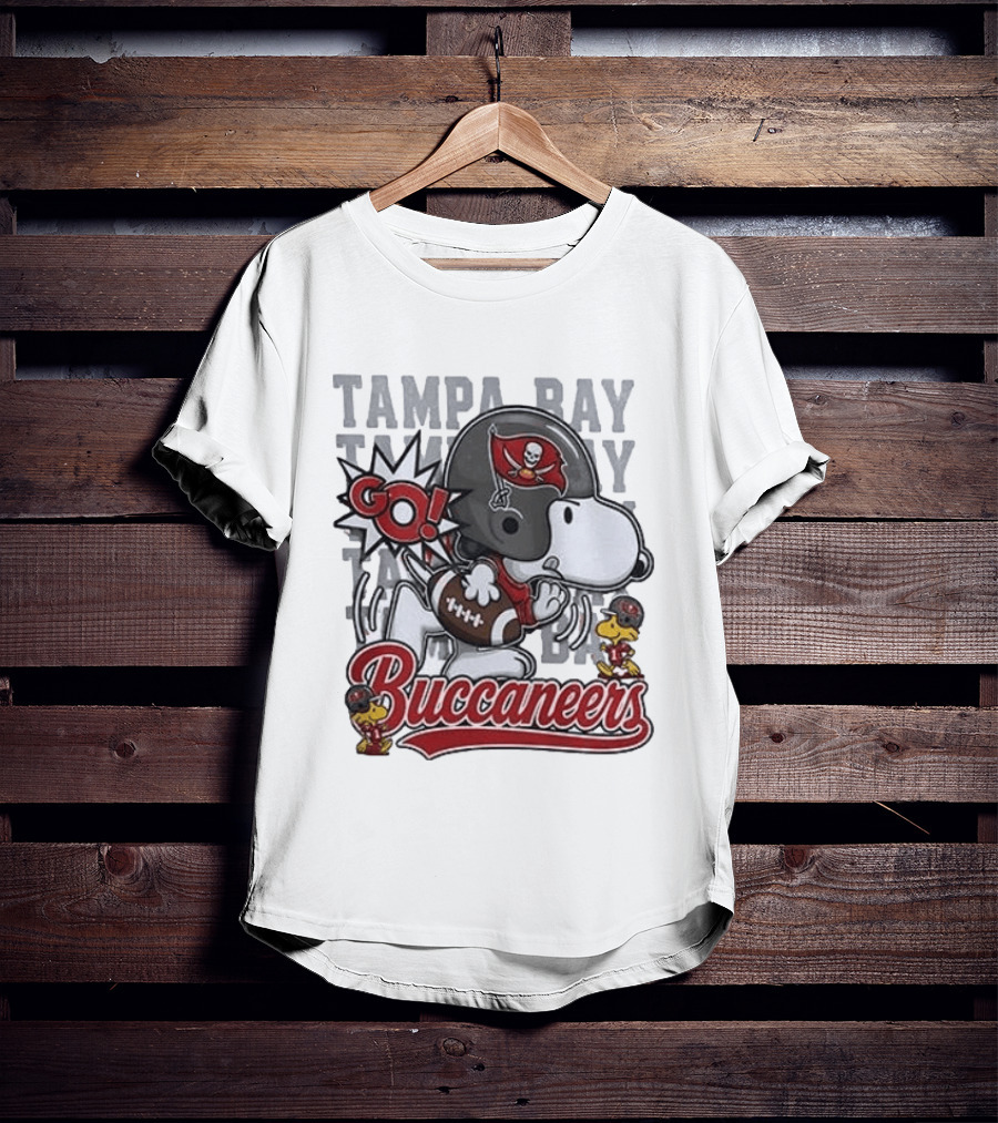 Tampa Bay Buccaneers Go Snoopy Football Peanuts Huddle T-Shirt