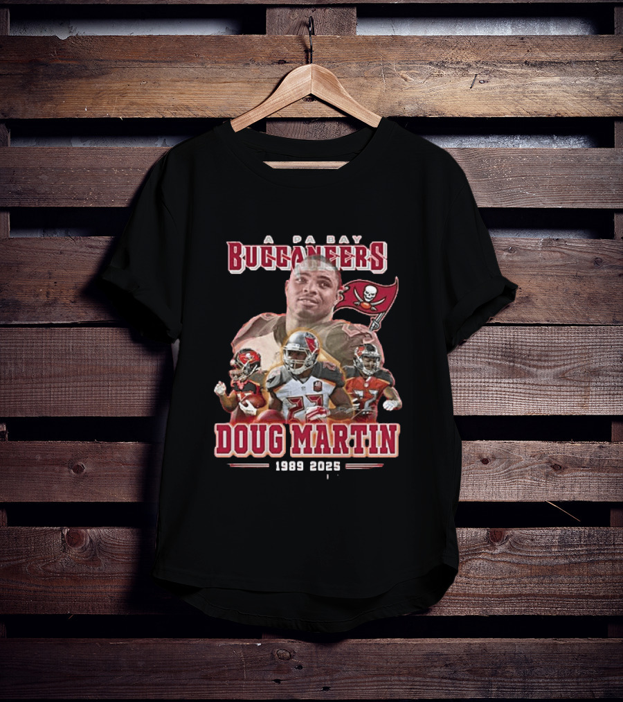 Tampa Bay Buccaneers Doug Martin 1989 2025 Thank You For The Memories Long Sleeve T-Shirt