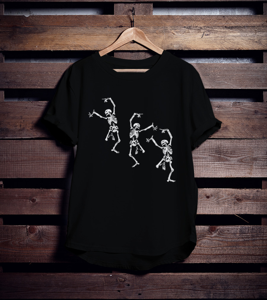 Dancing Skeletons Spooky Gothic Halloween Skeletons T-Shirt