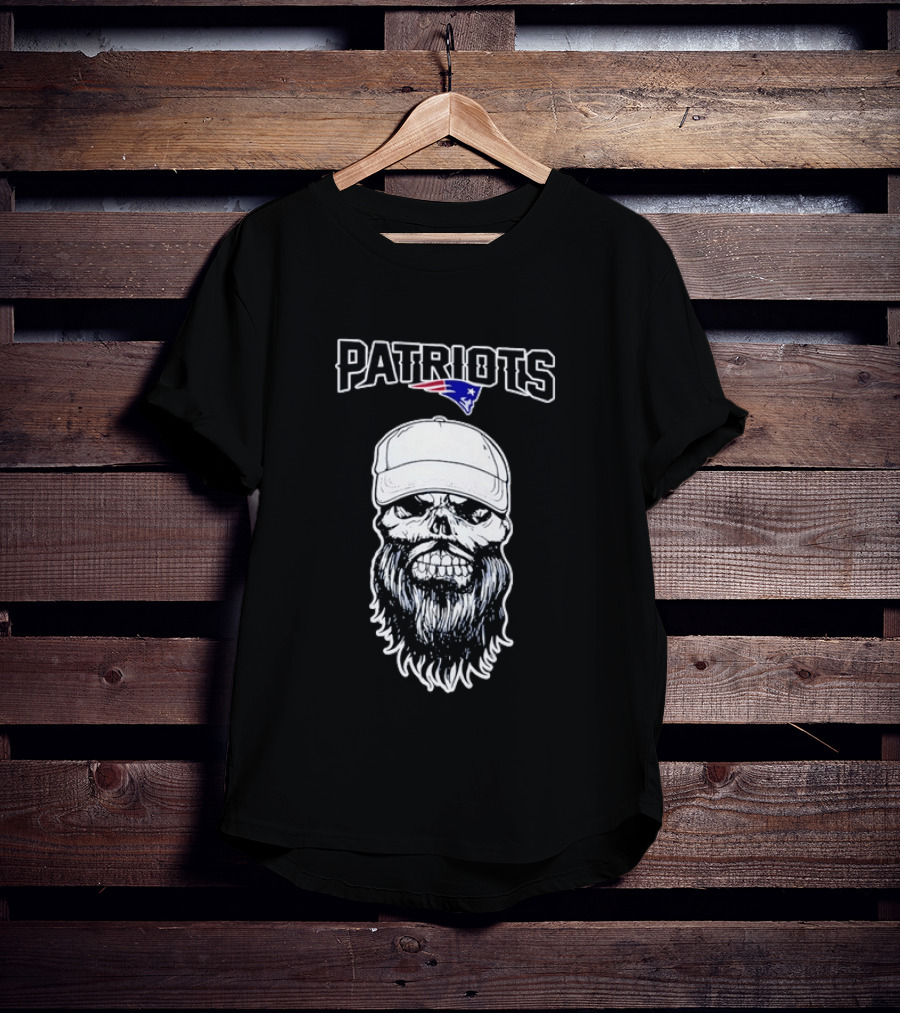 Patriots Bearded Skull With Cap Football Fan T-Shirt