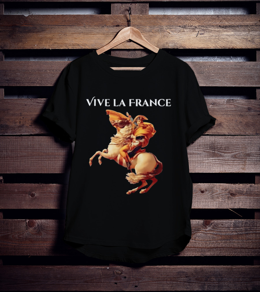 Vive La France Napoleon Bonaparte Riding Horse Iconic French History T-Shirt