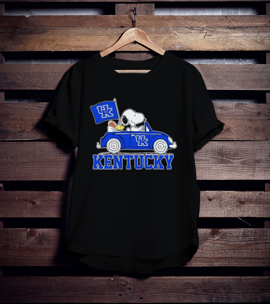 UK Wildcats Snoopy Driving Car With Kentucky Banner T-Shirt