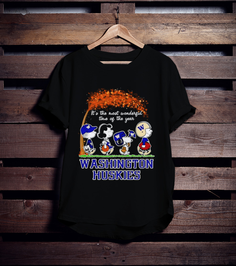 Washington Huskies Peanuts Characters It's The Most Wonderful Time Of The Year T-Shirt