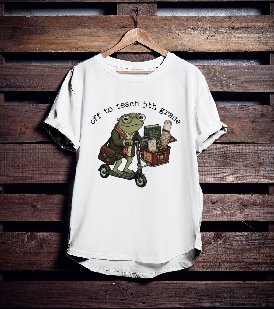 Off To Teach 5th Grade Frog Teacher Scooter Back To School T-Shirt
