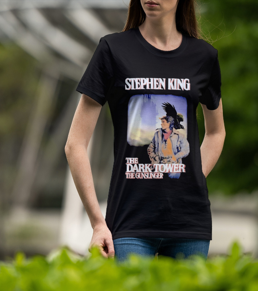 Stephen King The Dark Tower The Gunslinger Artwork With Gunslinger And Raven T-Shirt
