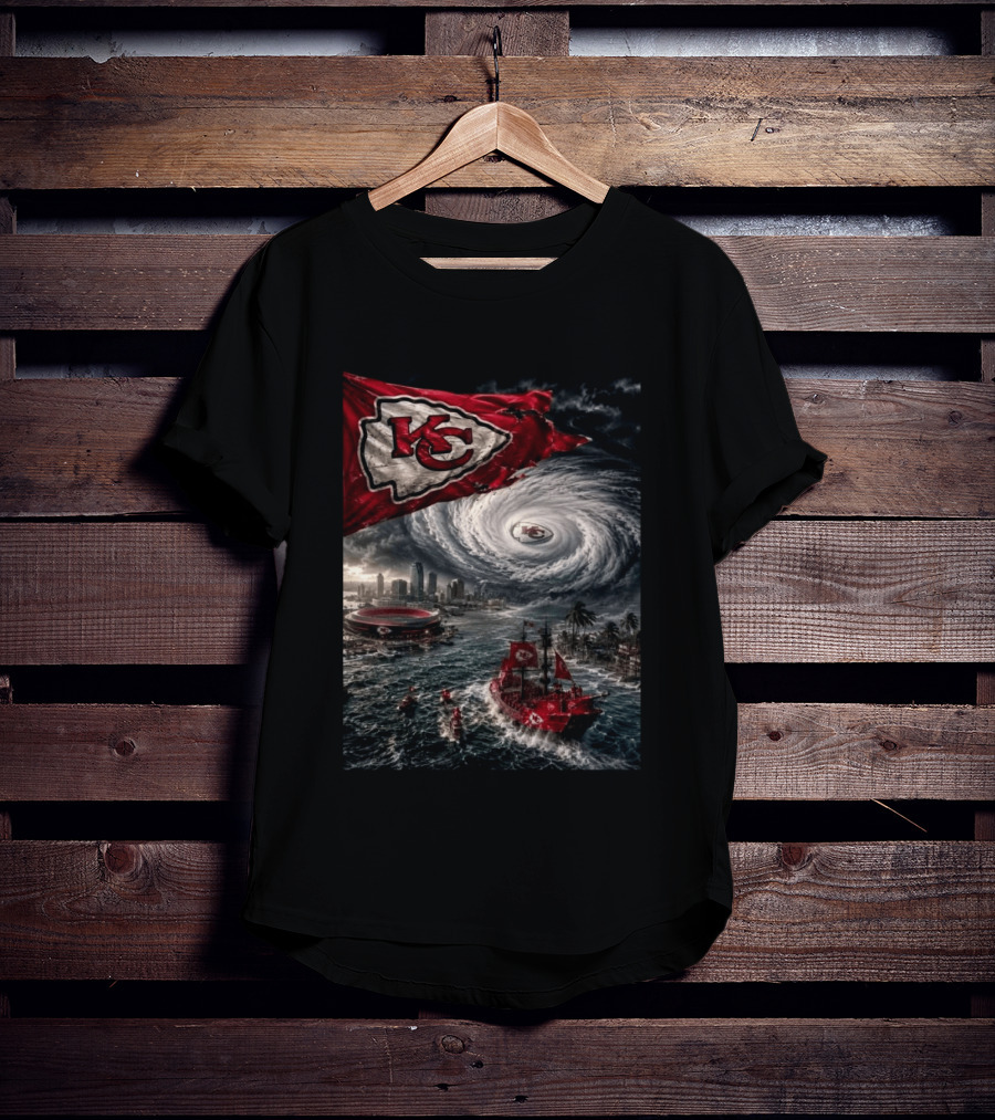 Tampa Bay You Better Start Boarding Up The Windows KC Football Storm Warning T-Shirt