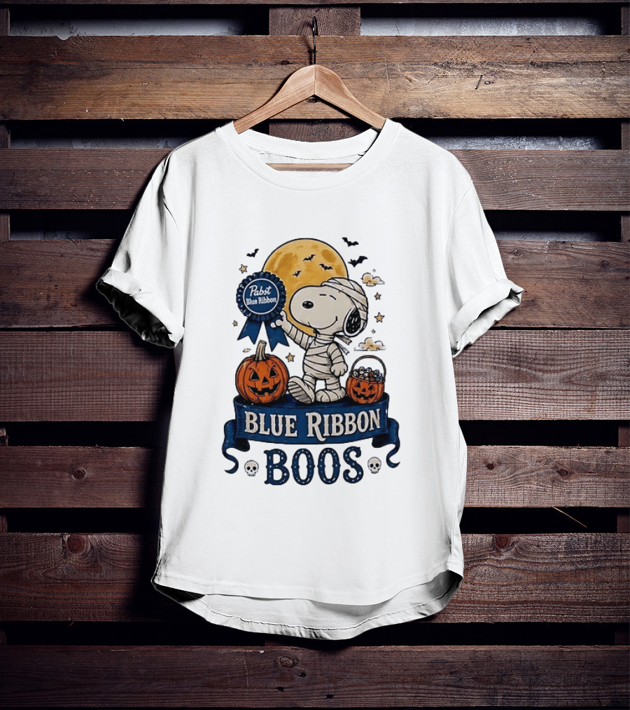 Pabst Blue Ribbon Snoopy Mummy Halloween Blue Ribbon Boos Pumpkin Moon Bats T-Shirt