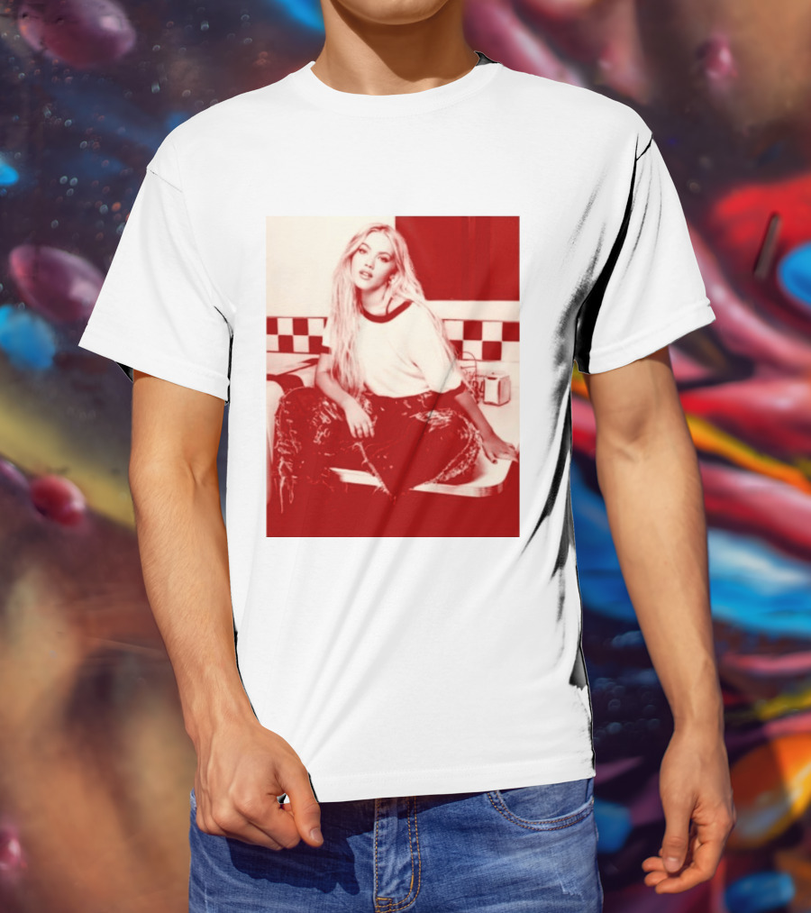 Freya Skye Store Bad Taste Photo Retro Vibe Outfit With Distressed Jeans And Casual Raglan Top In Diner Setting T-Shirt