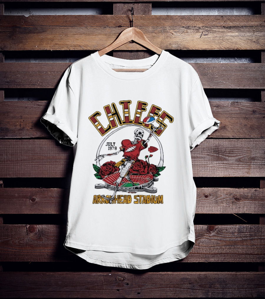 Kansas City Chiefs July 1 1978 Arrowhead Stadium Grateful Dead Skeleton Roses T-Shirt