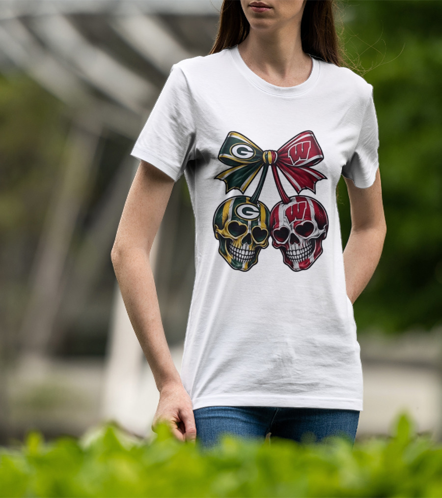 Green Bay Packers Wisconsin Badgers Skulls Bow T-Shirt