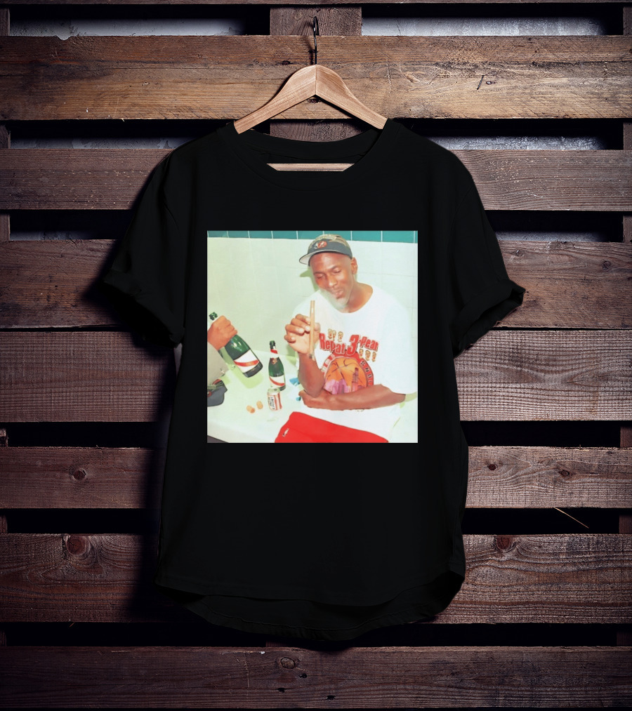 Michael Jordan Repeat 3 Peat Celebration Chicago Bulls Basketball T-Shirt
