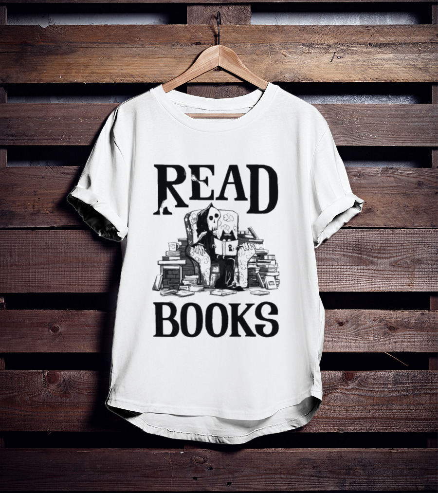 Read Books Skeleton And Cat Halloween T-Shirt