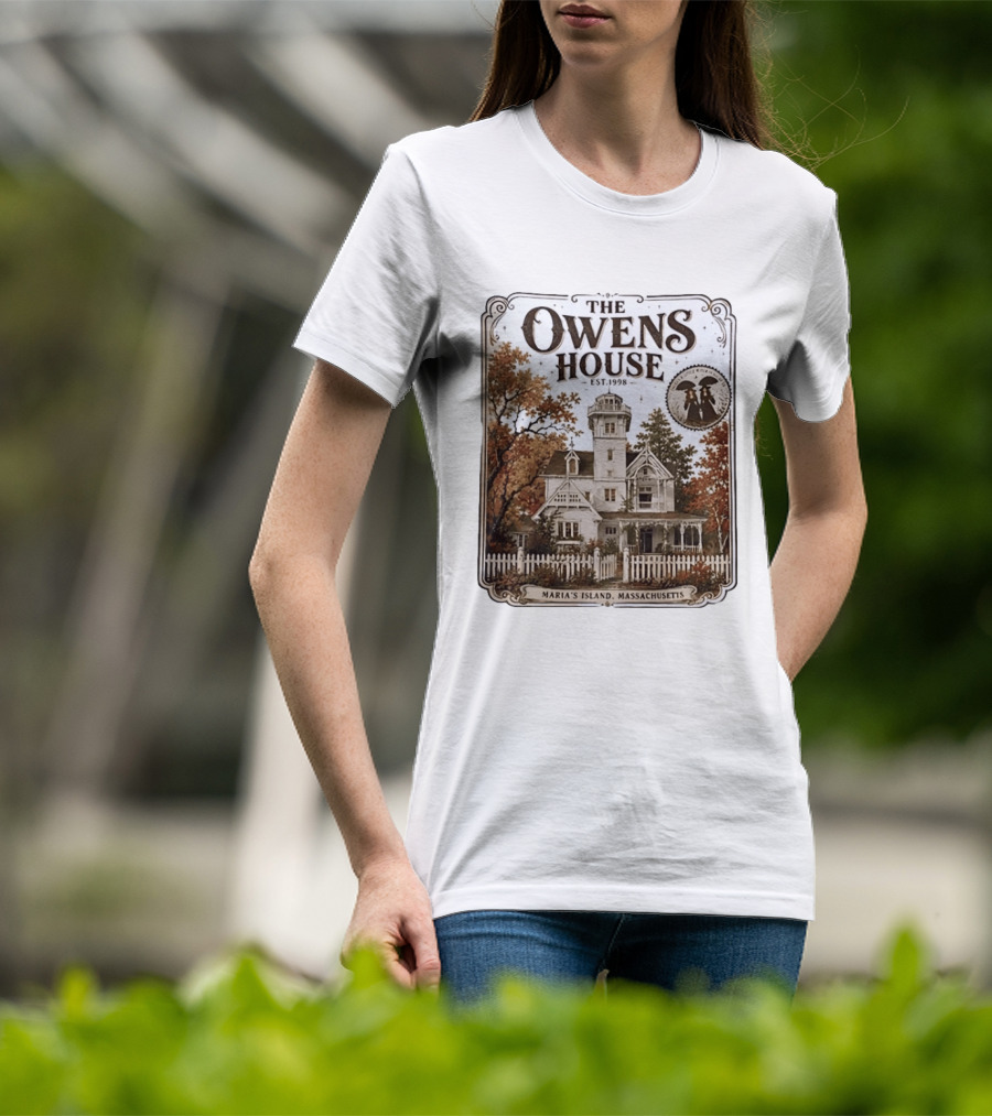 The Owens House Est 1998 Maria's Island Massachusetts Vintage Gothic Mansion T-Shirt