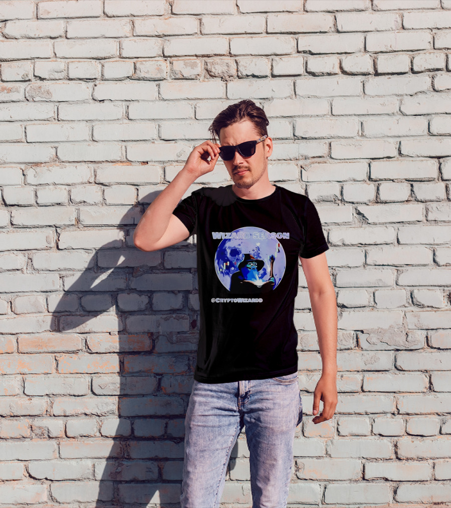 Wizard Season Crypto Trading Bitcoin Wizardry Trend @CryptoWizardd T-Shirt