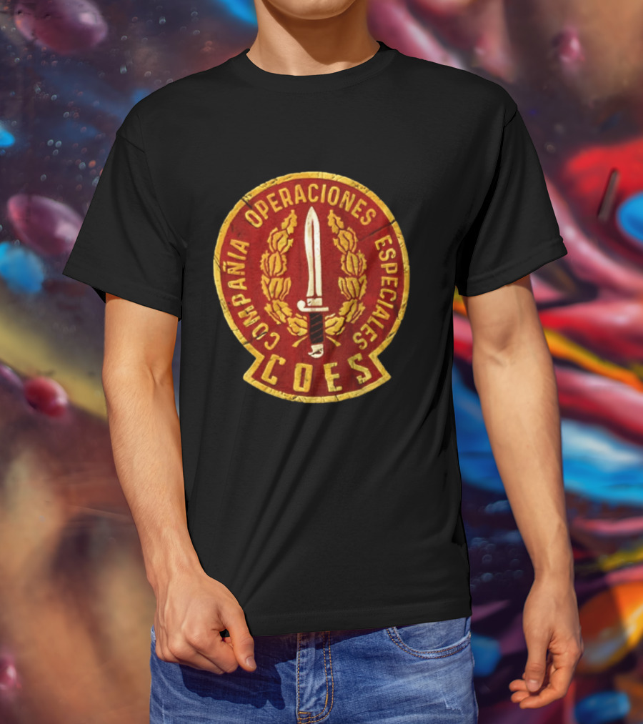 Compañía Operaciones Especiales COES Insignia With Tactical Knife T-Shirt