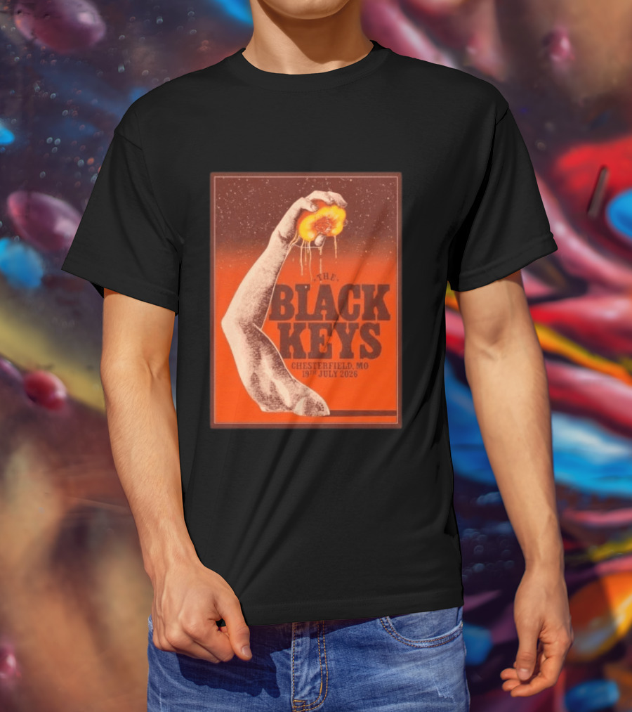 The Black Keys Chesterfield MO July 19 2026 Concert Vintage Hand Holding Peach T-Shirt