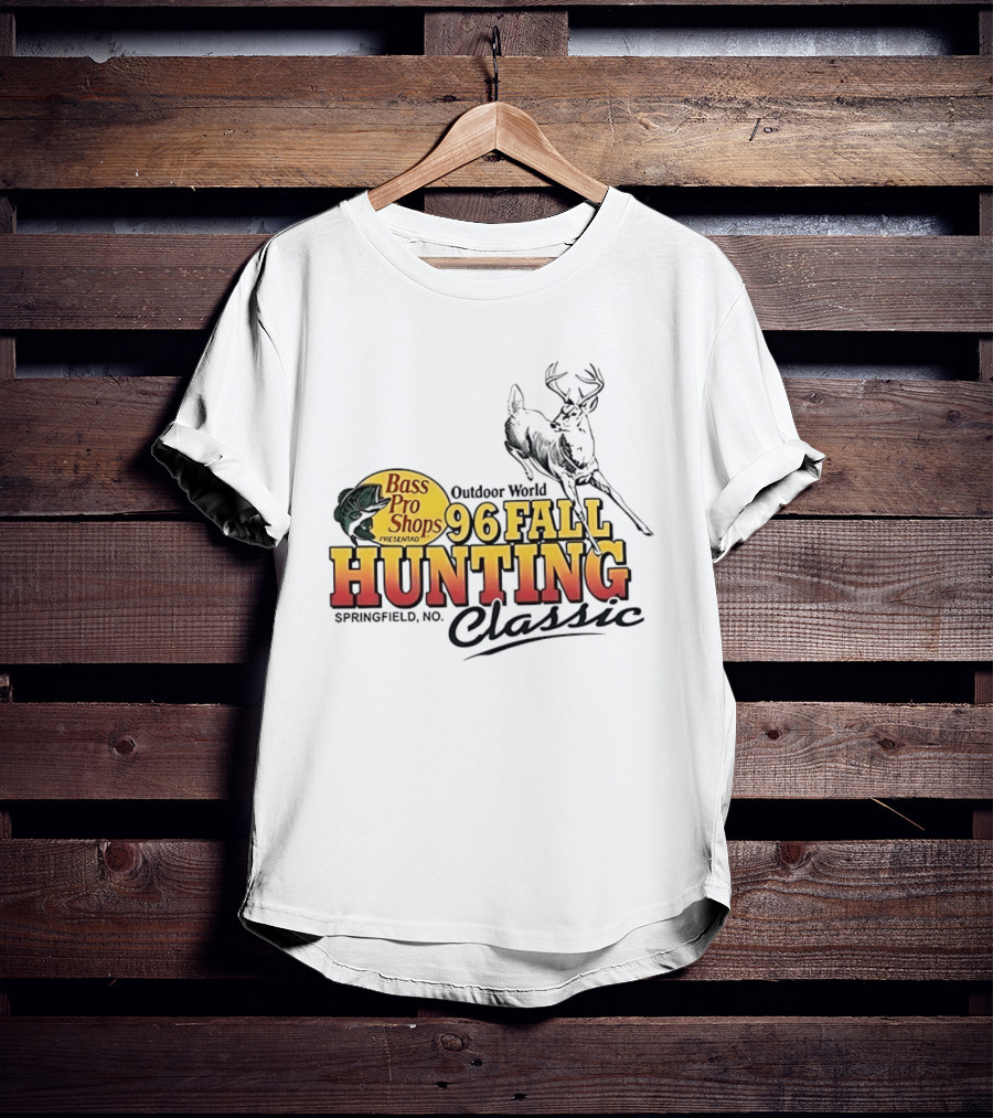 Bass Pro Shops Outdoor World 96 Fall Hunting Classic Springfield MO T-Shirt