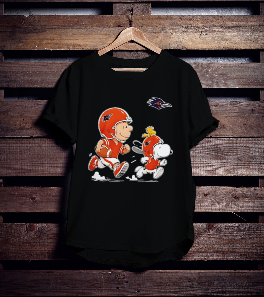 Charlie Brown Woodstock Snoopy UTSA Roadrunners Football 2026 T-Shirt