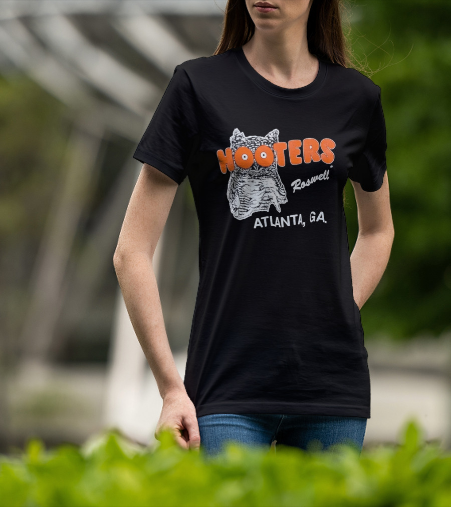 Hooters Roswell Atlanta GA Owl T-Shirt
