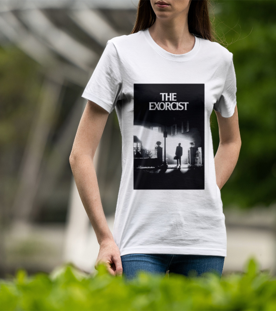The Exorcist Iconic Horror Movie Walking Man Shadow Scene T-Shirt