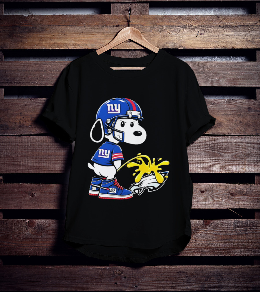 Snoopy New York Giants Pees On Philadelphia Eagles Rivalry T-Shirt