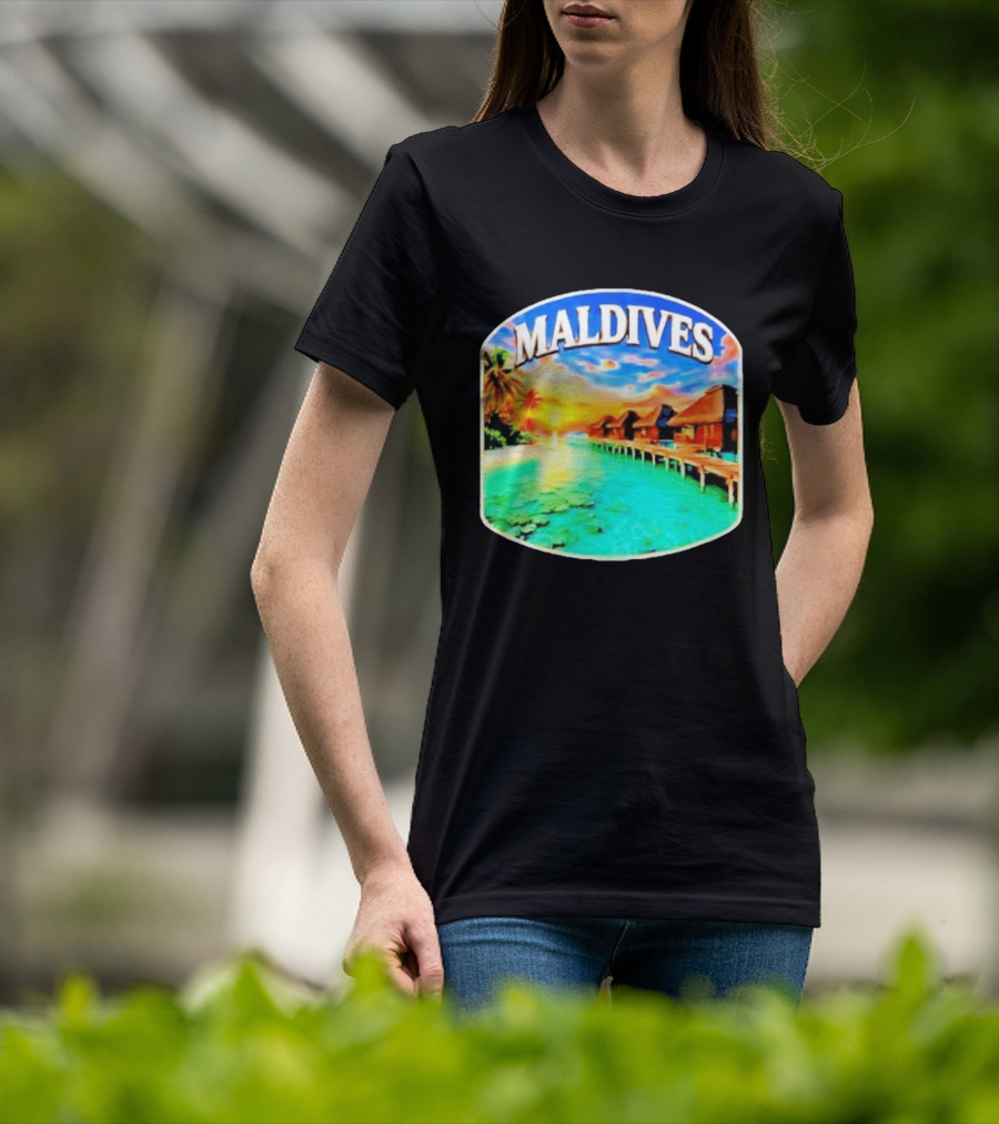 Maldives Tropical Sunset Overwater Bungalows Exquisite Island Escape T-Shirt
