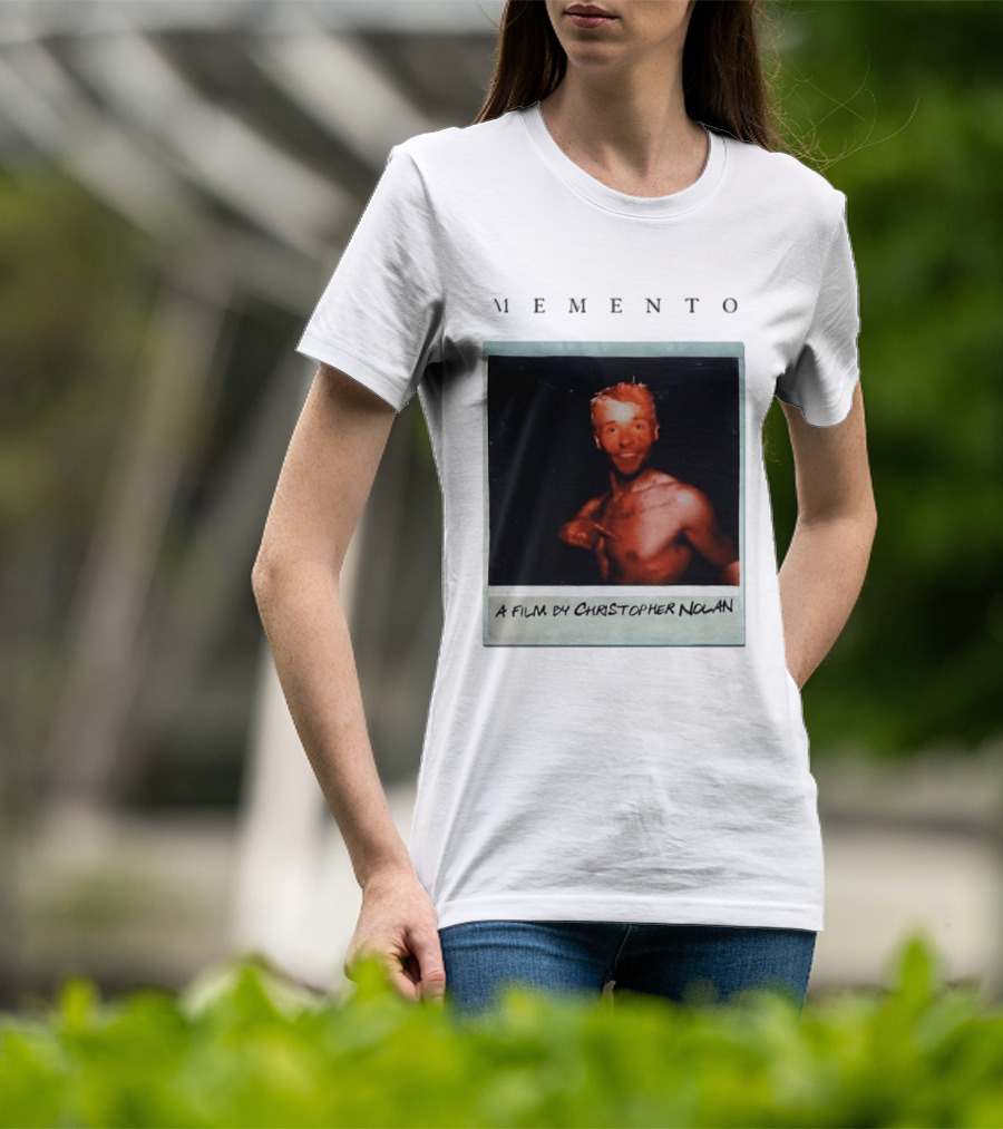 Memento A Film By Christopher Nolan Guy Pearce Polaroid Image T-Shirt