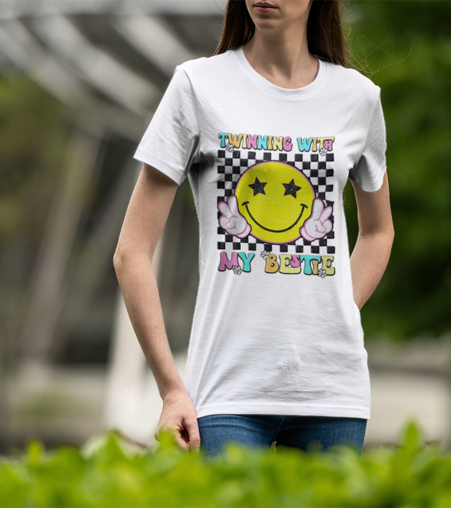 Twinning With My Bestie Yellow Smiley Face Checkered Star Eyes Peace Signs T-Shirt