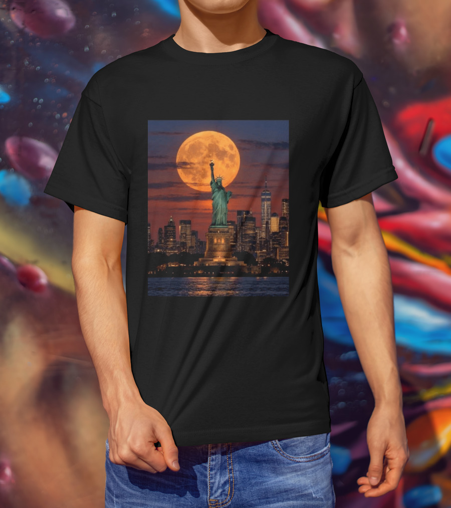 Harvest Moon Over Lady Liberty New York City Skyline September 26 T-Shirt