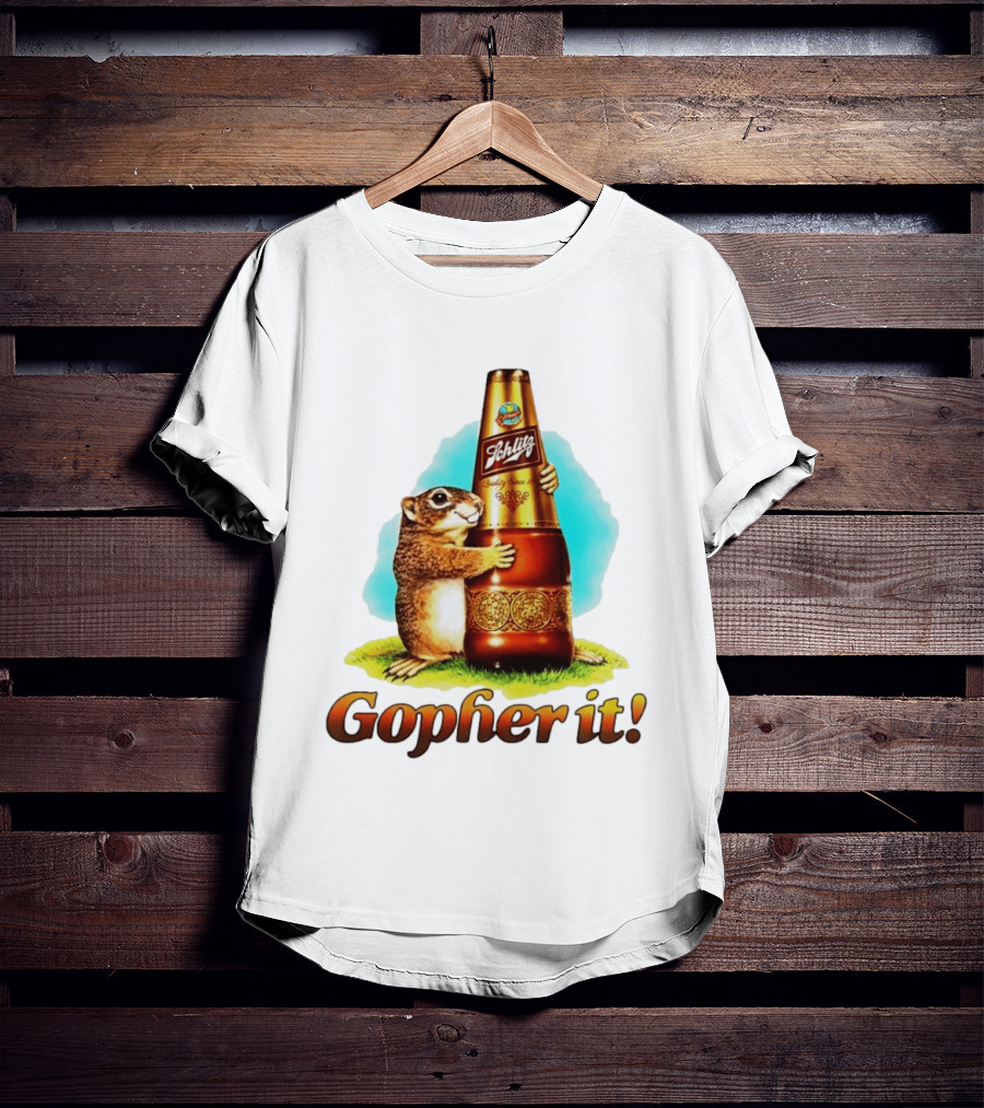 Schlitz Beer Gopher It Bottle Hugging Squirrel Vintage Advertising T-Shirt