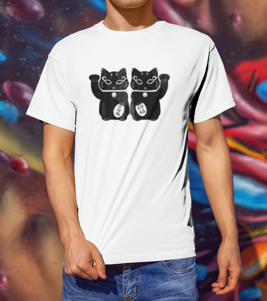 Maneki Neko Lucky Black Cat With Coin T-Shirt