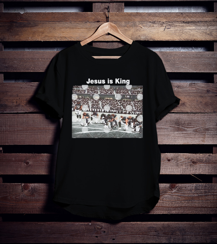 Jesus Is King Football Players Kneeling On Field Stadium Scene T-Shirt